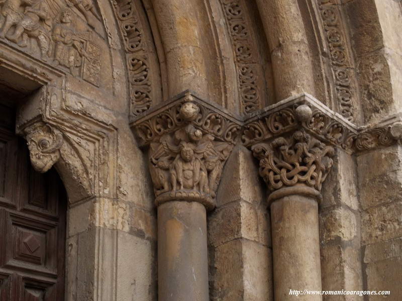 CAPITELES DEL LADO ESTE